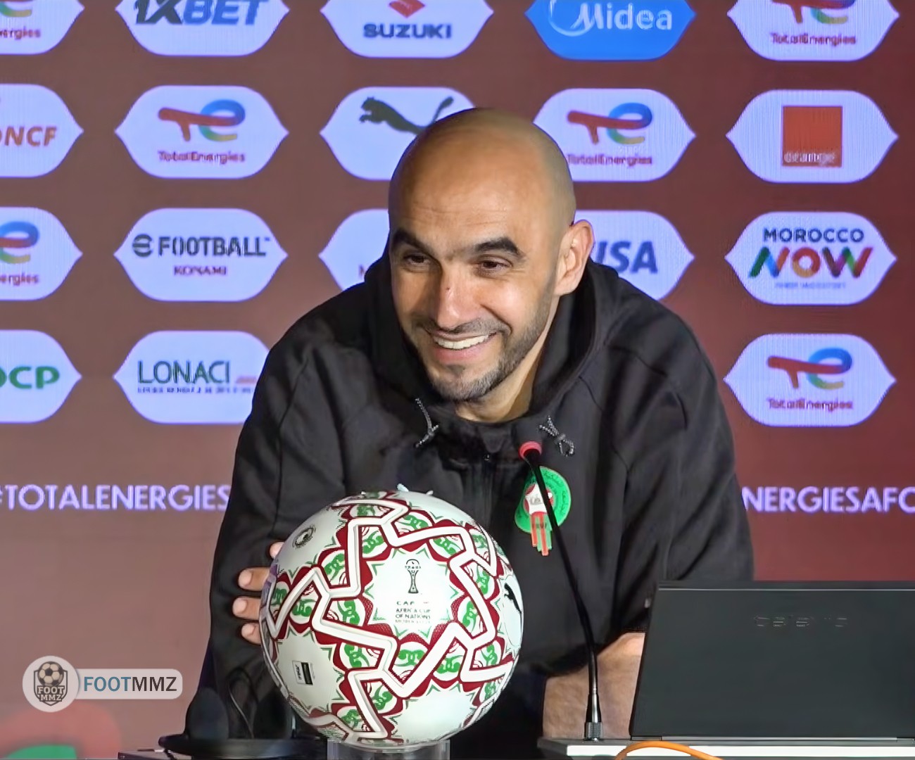 وليد الركراكي يتحدث في الندوة الصحفية بعد الفوز على الكاميرون والتأهل لنصف النهائي.
