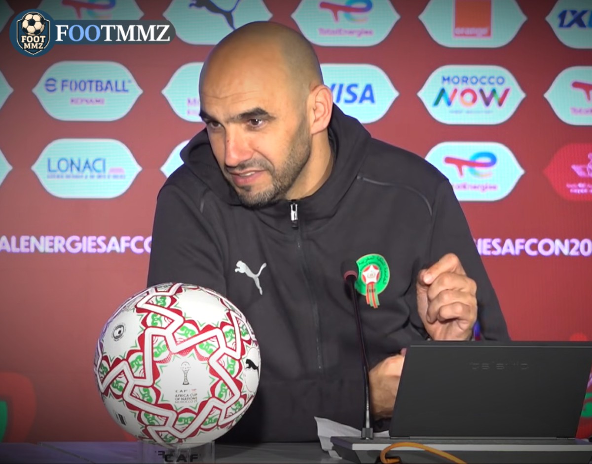 وليد الركراكي يحتفل بالتأهل لنهائي كأس إفريقيا ويرد على الصحافة.